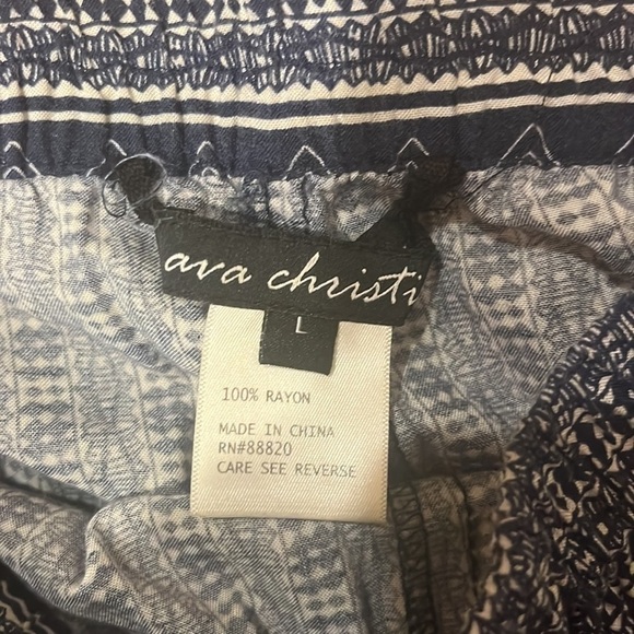 Ava Christine Woman’s Blue Printed Pants Size L - Picture 4 of 4